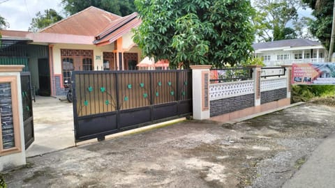 Dahniar Syariah Homestay Vacation rental in West Sumatra, Indonesia