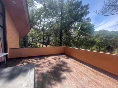 4th Floor- 2Br Unit Sorrounded with Trees Inisde Camp John Hay Apartment in Baguio