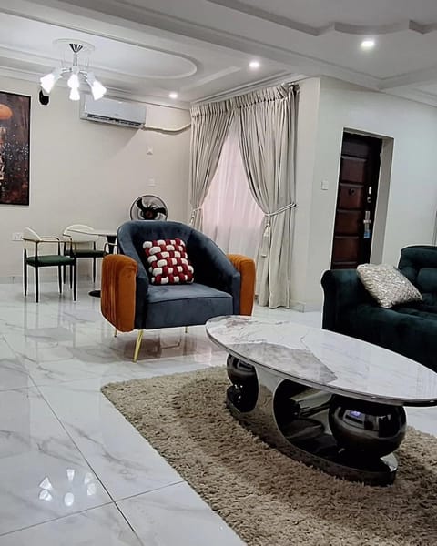 Elegant 2-bedroom shortlet in VI Apartment in Lagos