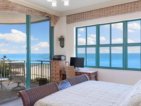 Elegant Beachfront With Stunning Gulf Views Apartment in Marco Island