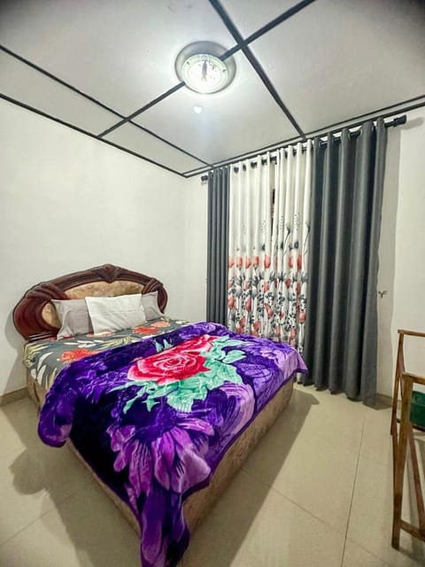 CLA Holiday Bungalow & Restaurant House in Nuwara Eliya