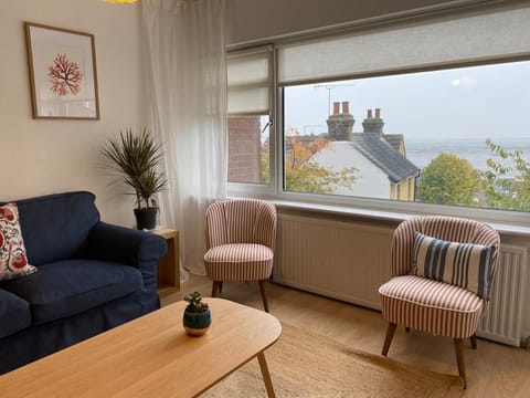 Twixt town and sea Apartment in Southend-on-Sea