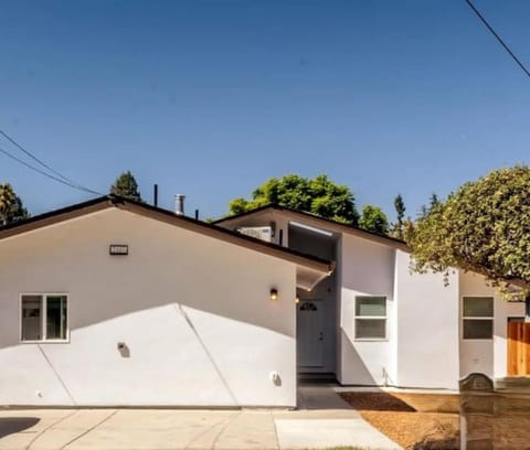 Property building, Neighbourhood, Street view