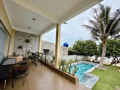 Flora front beach villa 2 House in Phan Thiet