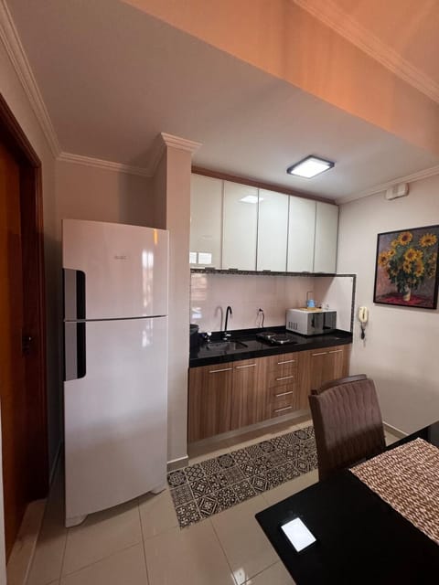 Dining area, microwave, minibar, stove, toaster