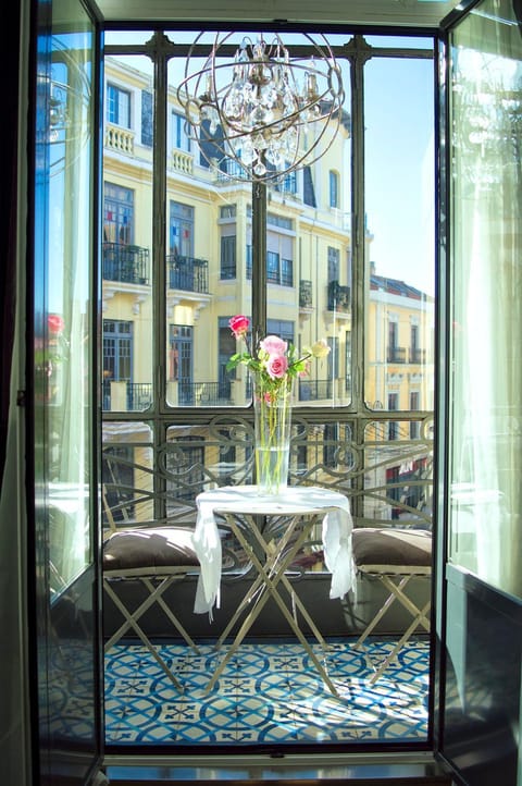 Balcony/Terrace, Decorative detail