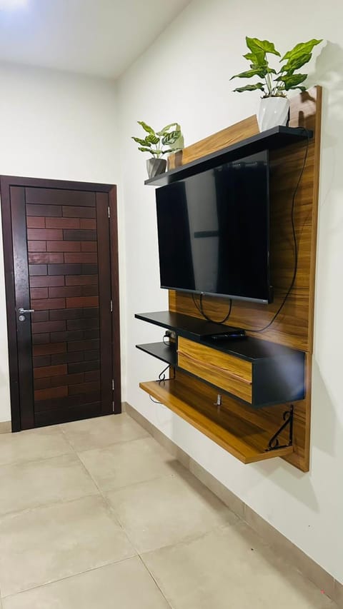 Communal lounge/ TV room, TV and multimedia