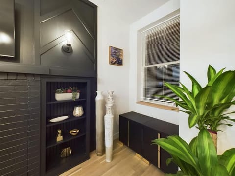 The Velvet Jazz Haus Apartment in Chicago