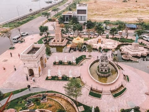 Neighbourhood, City view, Landmark view