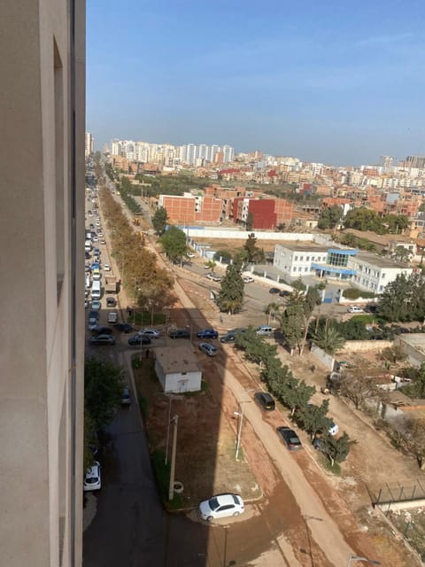 F3 résidence 2 minutes du boulevard Melinium Apartment in Oran