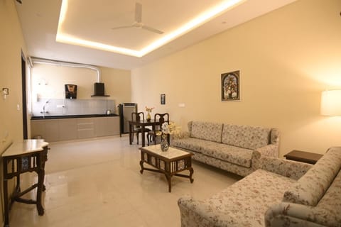 Living room, Dining area