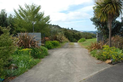 The Rusty Kiwi, 6 bedrooms, 11 beds House in Whitianga