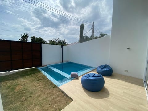 Day, Garden, Balcony/Terrace, Garden view, Pool view, Swimming pool