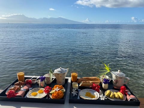 Fare Travelling's Turtle Apartment in Moorea-Maiao