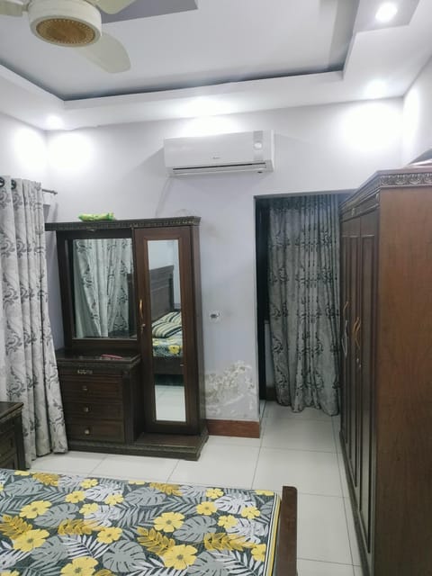 Cozy Modern One BedRoom Vacation rental in Karachi