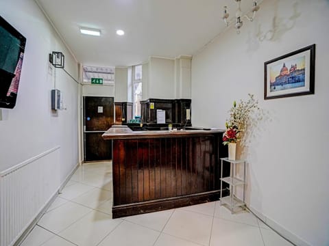 TV and multimedia, Coffee/tea facilities, Lobby or reception