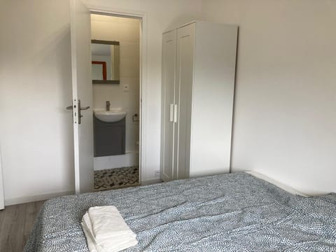 2 pièces Gagny moins de 2 min du RER Apartment in Gagny