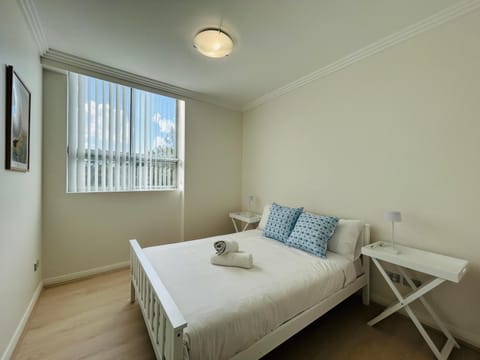 KozyGuru Homebush West 3Bed 2Bath Apt and Parking Apartment in Lidcombe