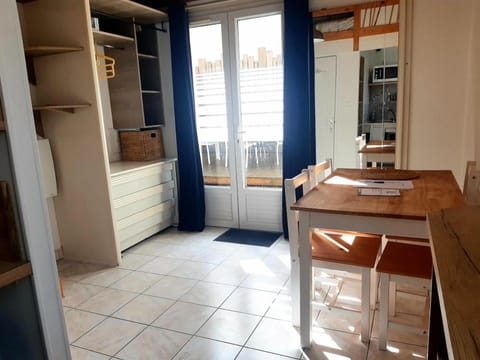 studio, 2 personnes lit en mezzanine Apartment in Angers