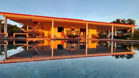 Pool view, Swimming pool, sunbed