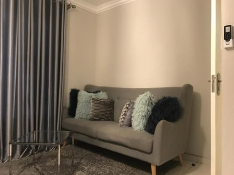 Luxurious 1 Bedroom Flat No 1 in Windhoek Apartment in Windhoek