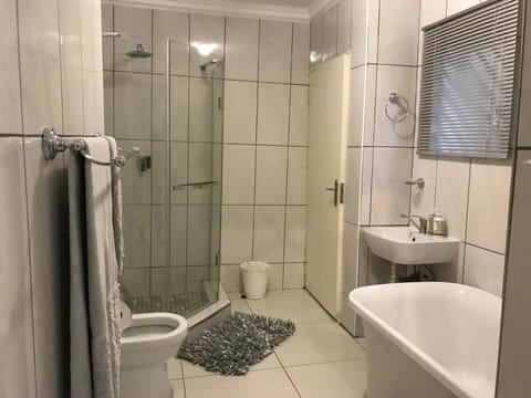 Luxurious 1 Bedroom Flat No 1 in Windhoek Apartment in Windhoek