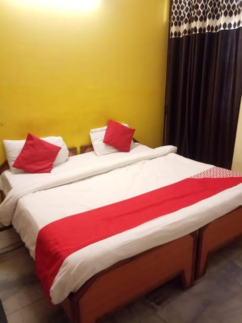 Hotel Kamal Hotel in Lucknow