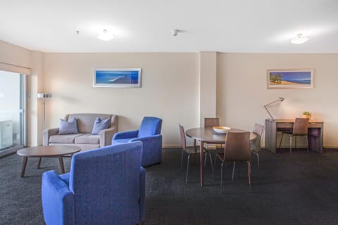 Hume Serviced Apartments Aparthotel in Adelaide