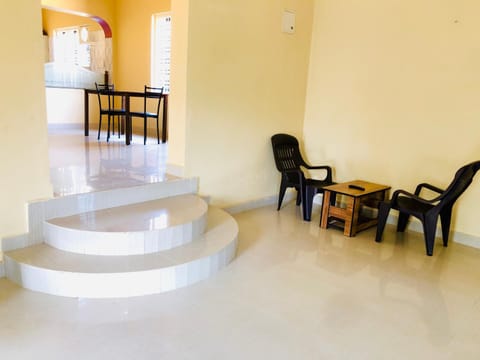 HILLSIDE Villa Villa in Madikeri