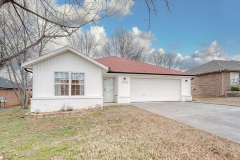 Modern 3BR Home Half Mile to Bentonville Square House in Rogers