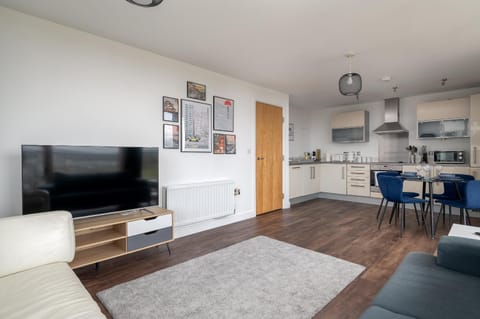 Perfect MK Base - Quiet, Secure & Central! Apartment in Milton Keynes