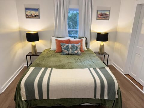 2BR Retreat Near Downtown, Beaches, & Hot Spots - by Dreami Stays Appartement in Highway 30A Florida Beach