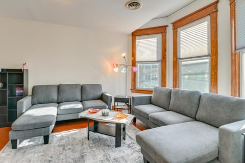 Walk to Washington Park Remote Work-Ready Apt! Apartment in Albany