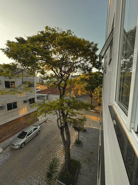 Neighbourhood, Street view, Location