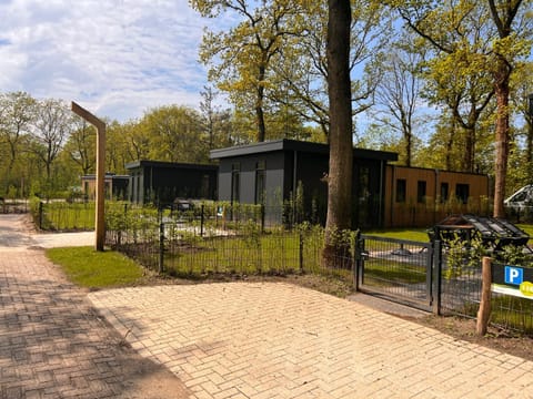 Property building, Spring, Day, Garden view, Parking