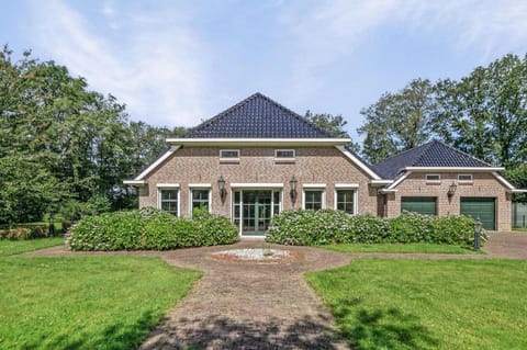 Property building, Day, Garden, Garden view