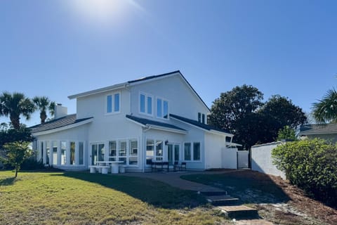 Bay Point Beauty House in Lower Grand Lagoon