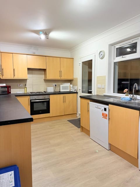 RF-Entire House-Central Scotland-Falkirk, Self-Check-in , Pet-friendly and with Parking Casa in Falkirk