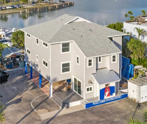 Chadwick Cove Marina Apartment hotel in Manasota Key