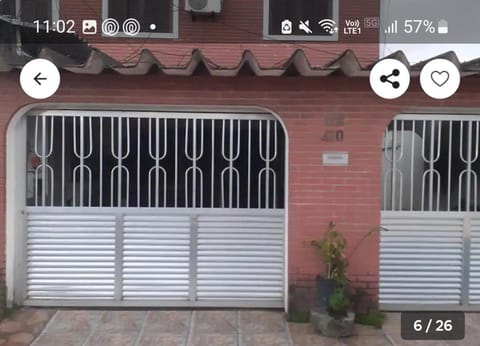 Casa para 10 pessoas com piscina Bed and Breakfast in Santos