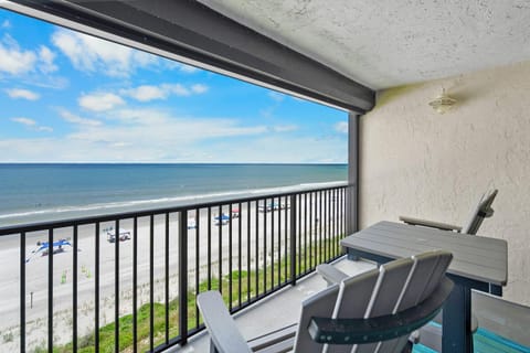 Vast Ocean Views Pool Patio Tennis House in Crescent Beach