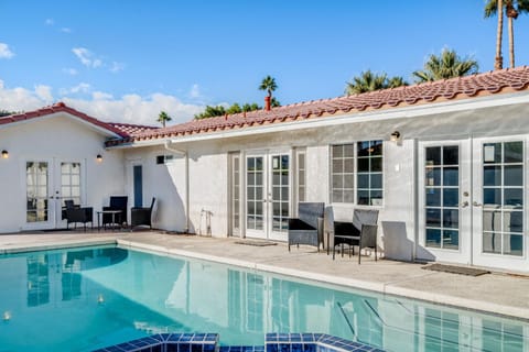 Navigate Stays Hoops and Hues Hideaway House in Palm Springs