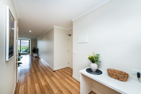 Avenue 16 Apartment in Canberra