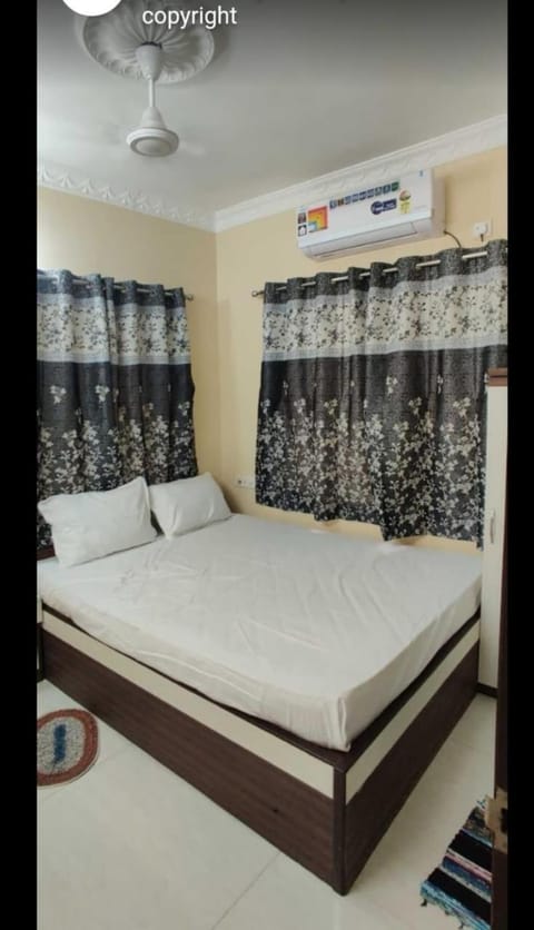 Amar Raj Bed and Breakfast in Kolkata