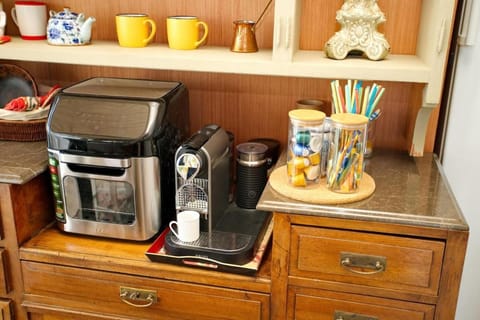 Coffee/tea facilities, Kitchen or kitchenette