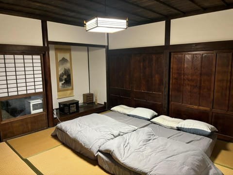 民泊Tsubaki House Apartment in Fukuoka