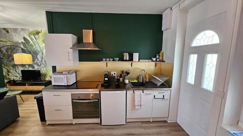 L'échappée sauvage-T3-Wifi- queen size Apartment in Montluçon