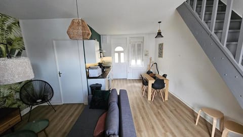 L'échappée sauvage-T3-Wifi- queen size Apartment in Montluçon