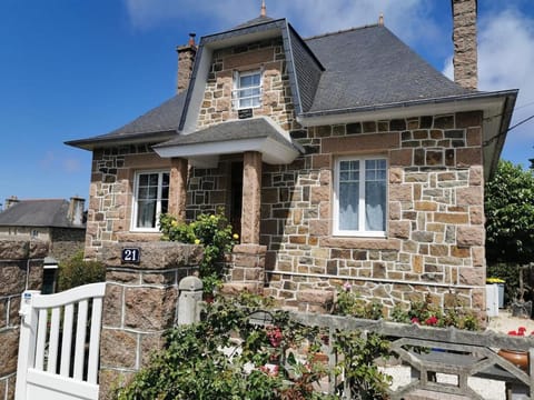 Maison bretonne traditionnelle House in Perros-Guirec