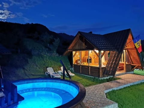 Hot Tub, Swimming pool